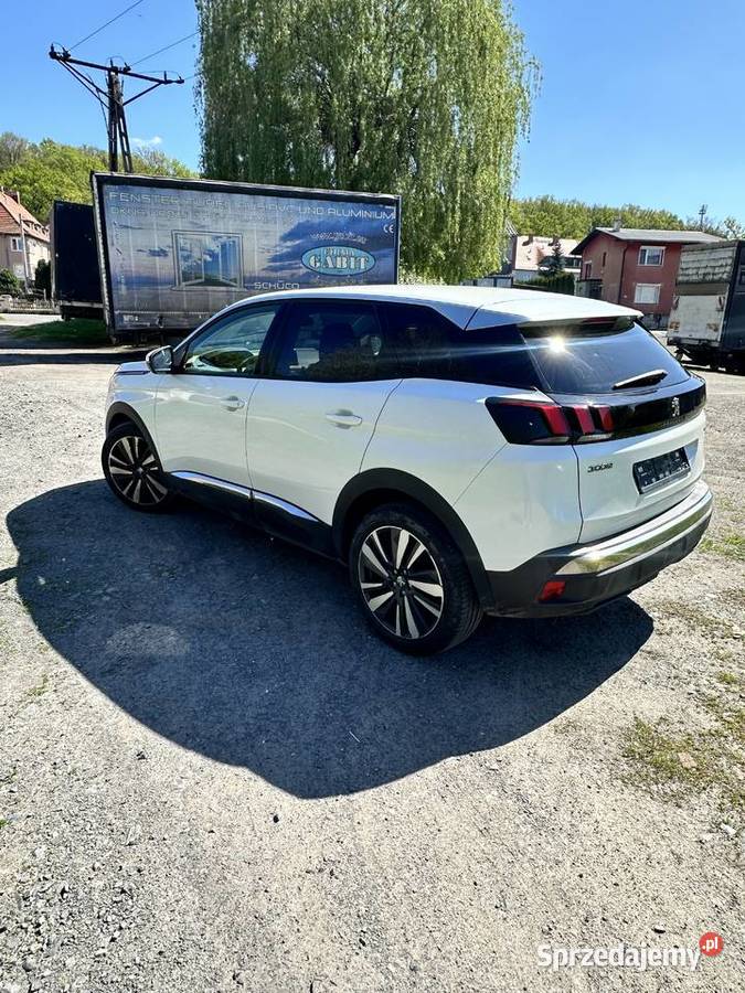 Peugeot 3008 2017 Benzyna 12