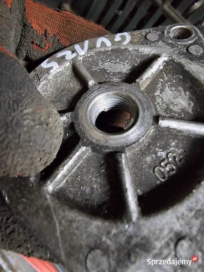 Hyosung GV 125 pokrywa miska Dolna osłona korek