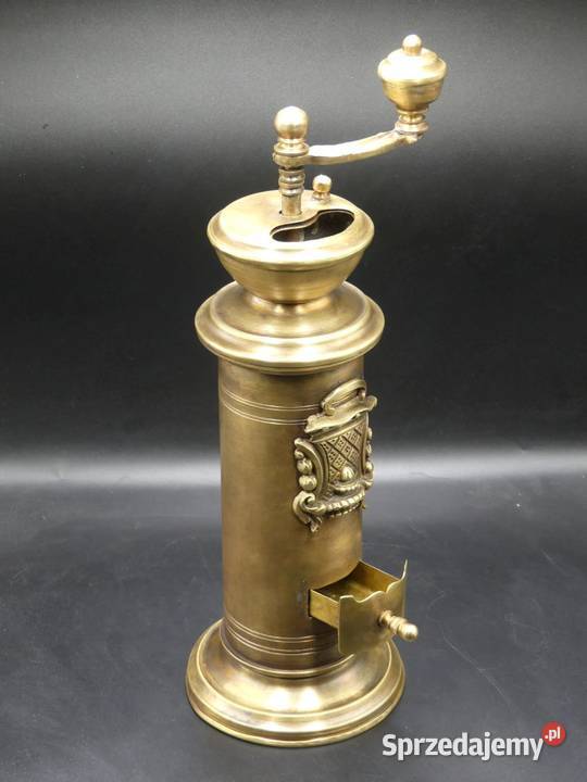 Piękny mosiężny młynek do kawy