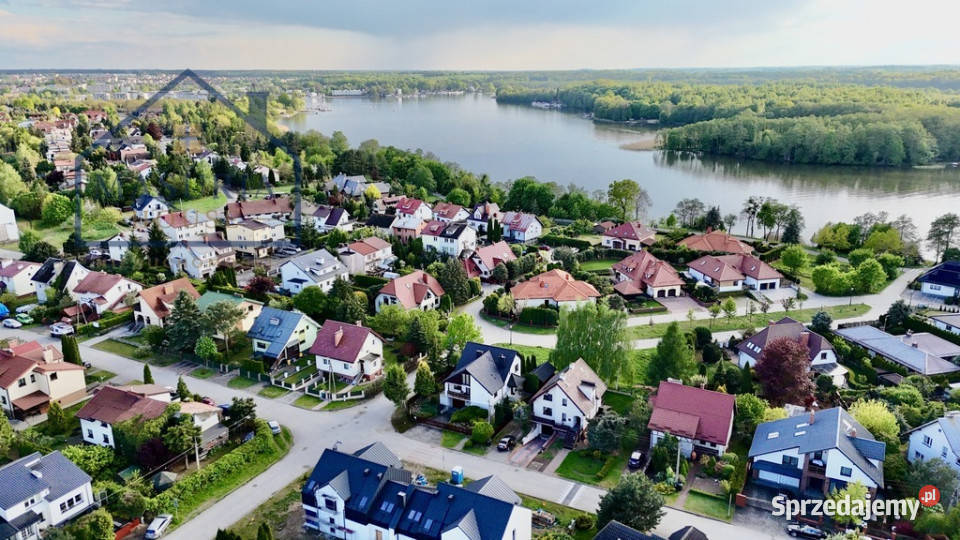Wolno stojący dom Jeziorakiem Sprzedaż