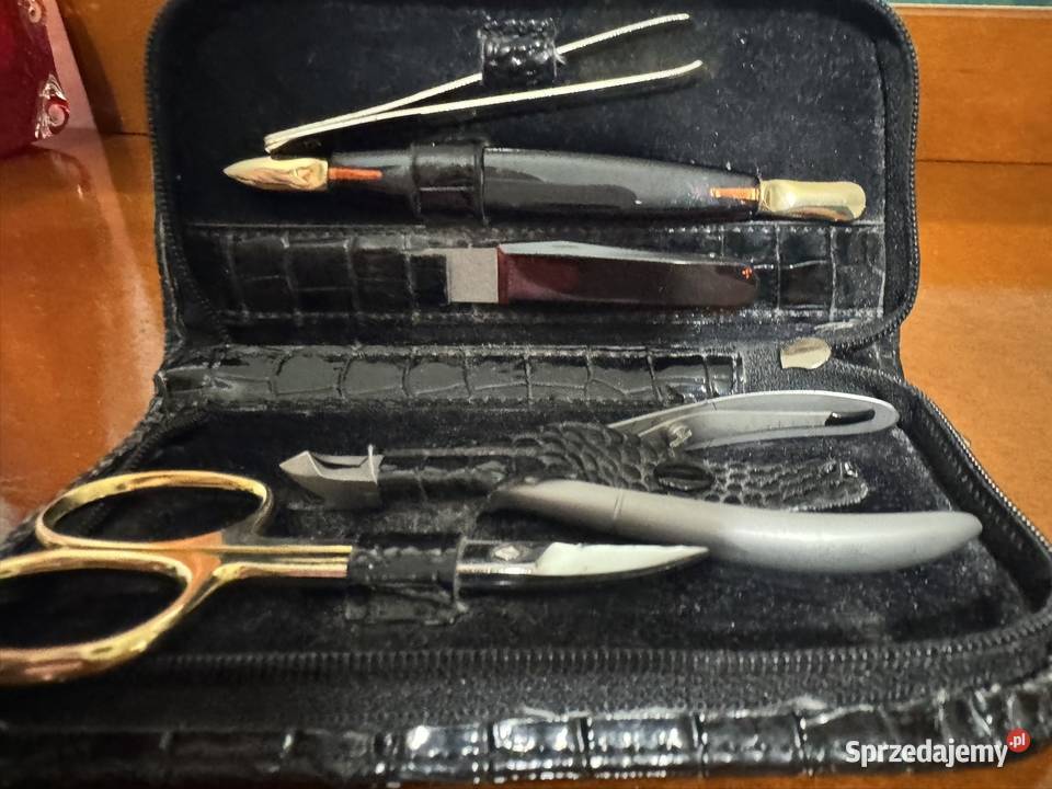 Przybory do paznokci zestaw manicure w etui 5 Częstochowa sprzedam