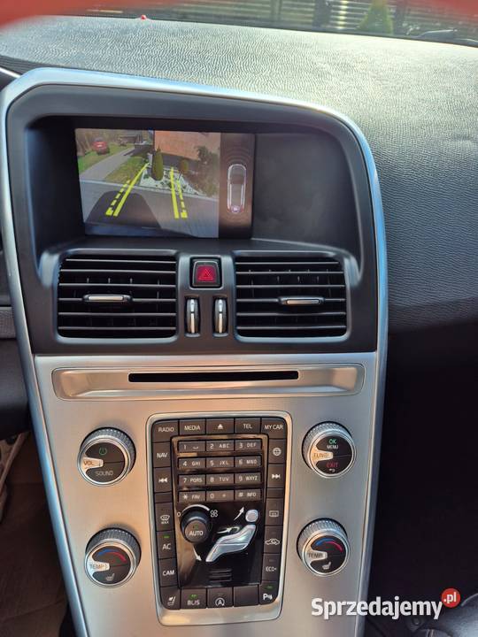 VOLVO XC60 2017r T5 Benzyna