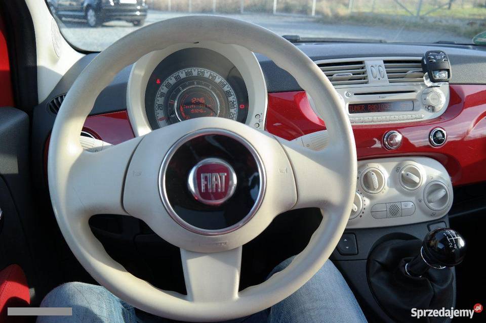Nieuszkodzony Fiat 500 czerwony Żory