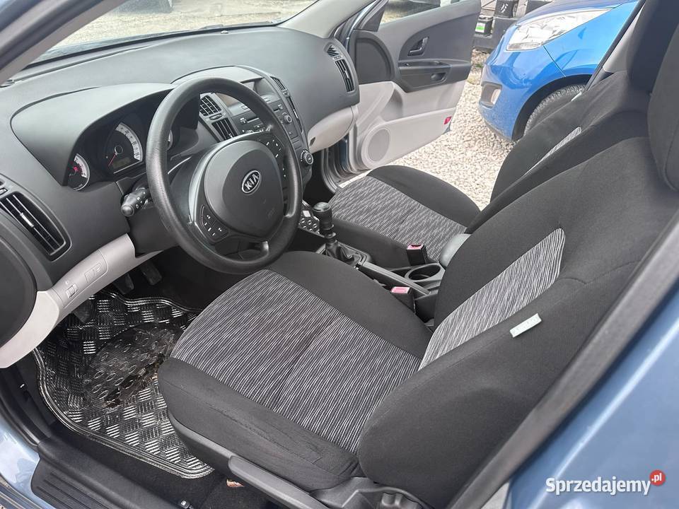 Kia Ceed 2009 14 Benzyna komputer pokładowy