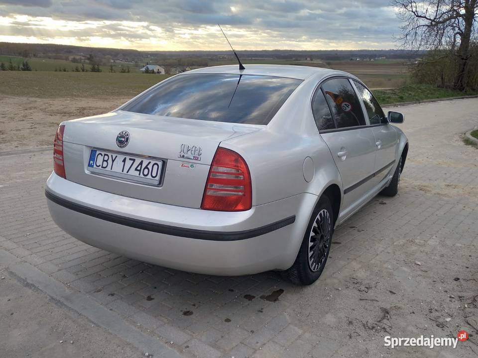 Skoda Superb 19 AWX 196 przbiegu 1900cm3