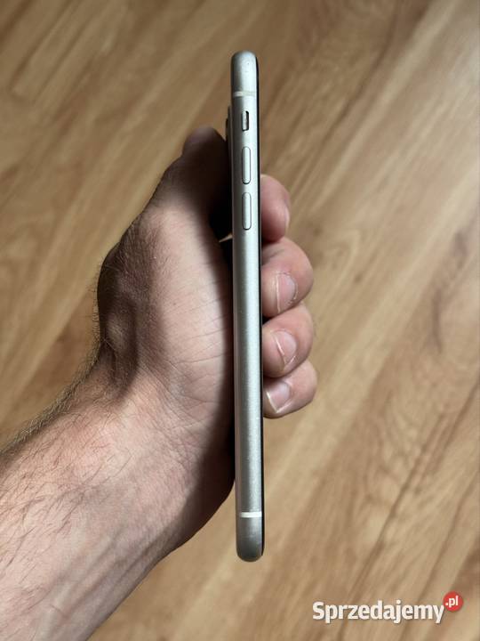 Iphone 11 Stan 77 Baterii sprzedam