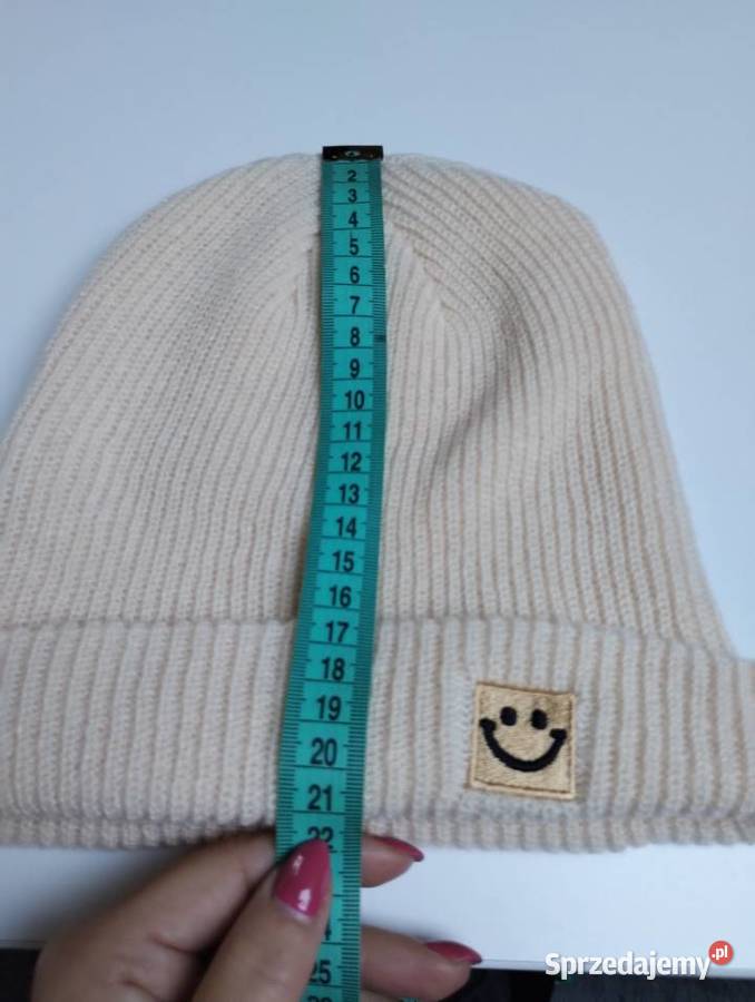 Czapka prążek beżowa cieplutka Hażlach