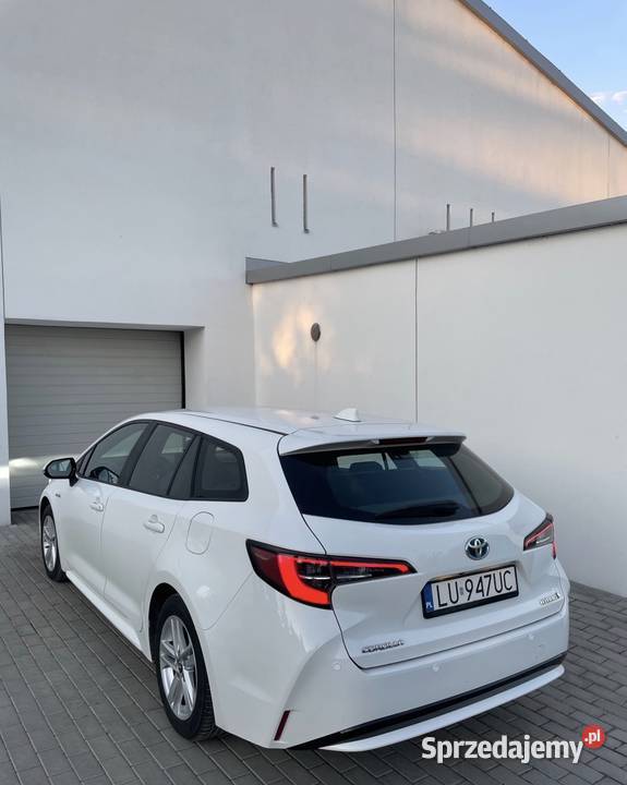 Toyota Corolla 18 HYBRID BUSINESS 63500 BRU lubelskie