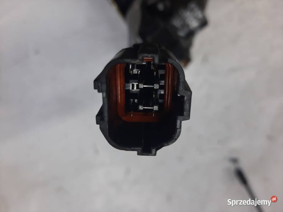 Kia Carens II Zamek Drzwi Prawy Przód osobowe Ksawerów