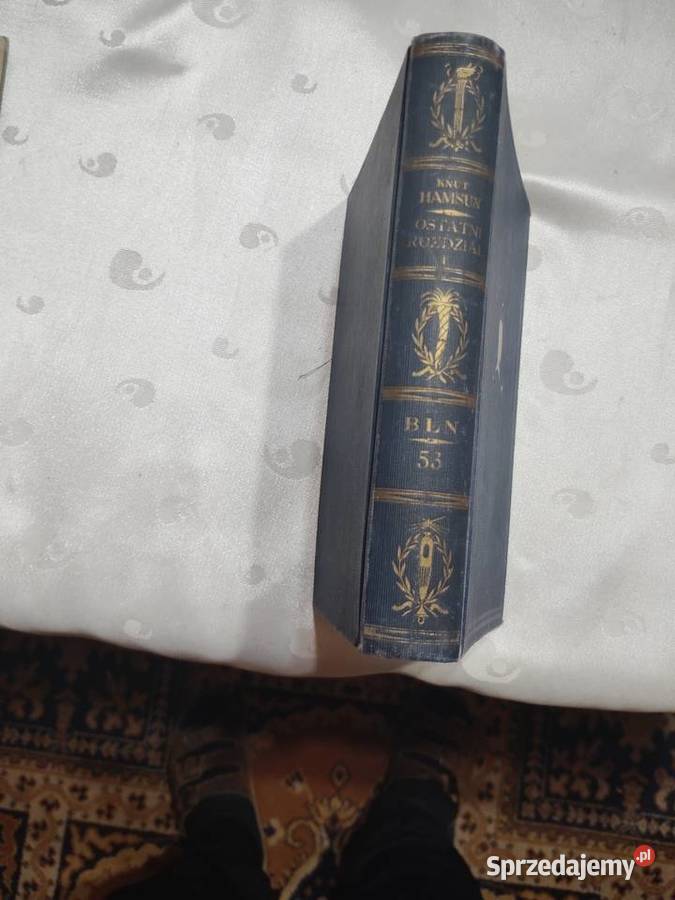 14 powieści z cyklu Bibl Laureatów Nobla w wielkopolskie Iwno