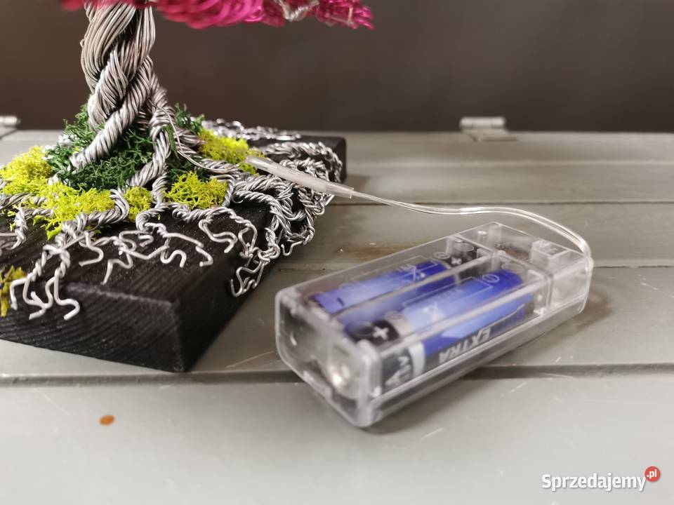 Drzewko z drutu 25 oświetlone