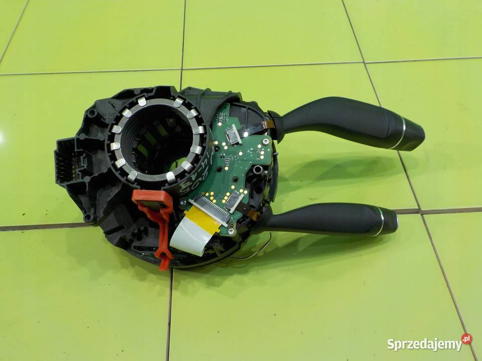 MERCEDES C W205 15r SEDAN 4D przelacznik mazowieckie Suków