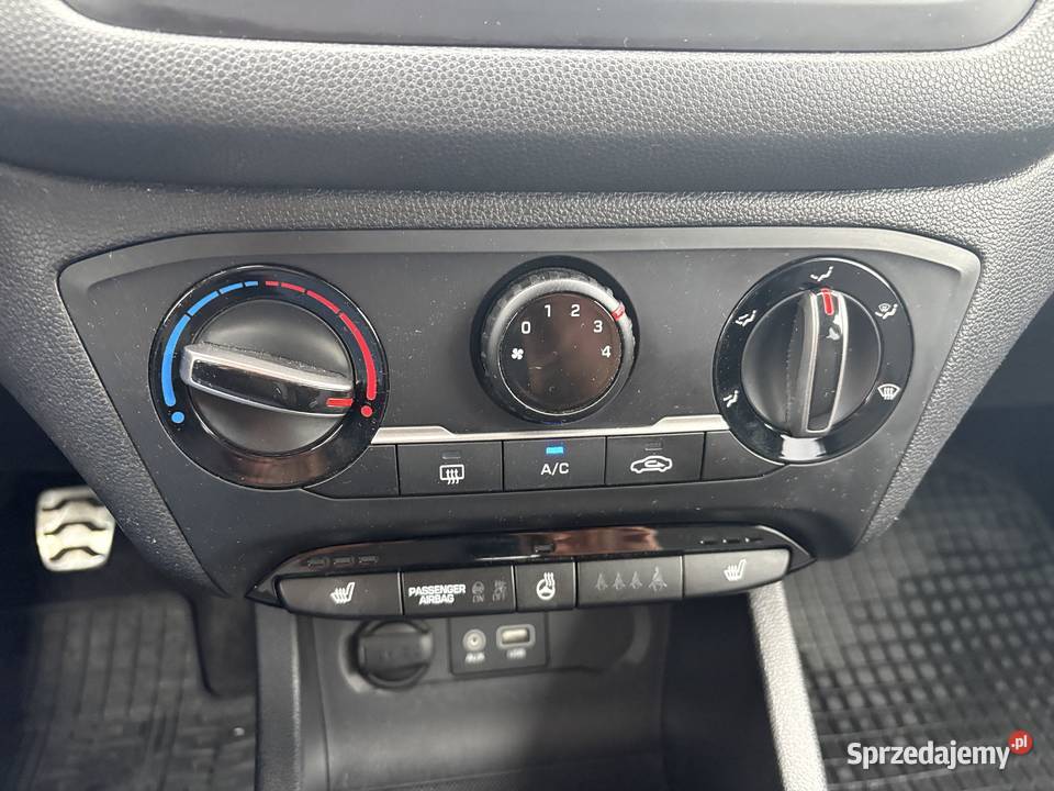 Salon BezwypKlima I właścicel Ledy Tempomat światła przeciwmgielne Libiąż