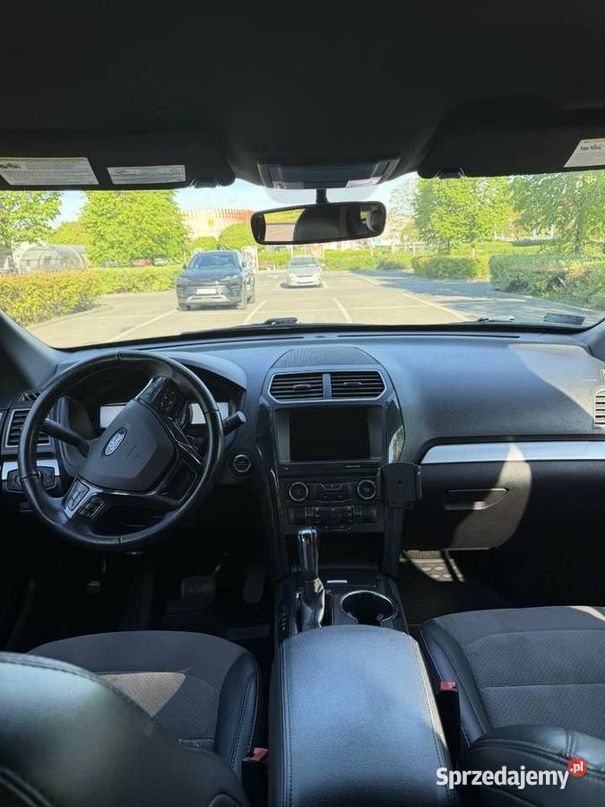 Ford Explorer zadbany egzemplarz Motoryzacja