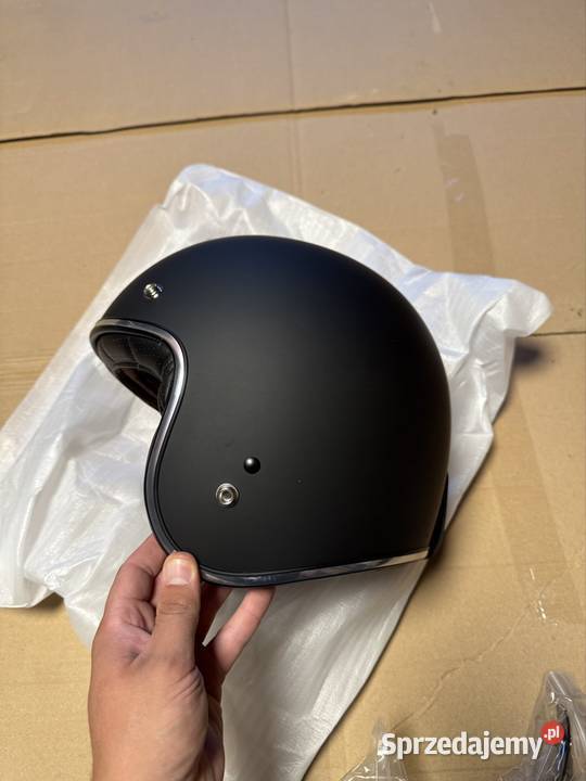 Mały kask motocyklowy otwarty M