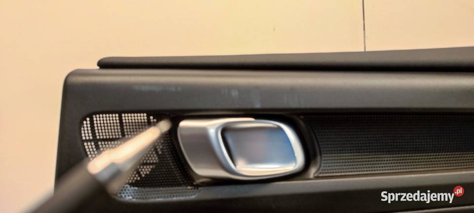 VOLVO XC40 BOCZEK DRZWI PRAWY TYŁ 31407698 sprzedam