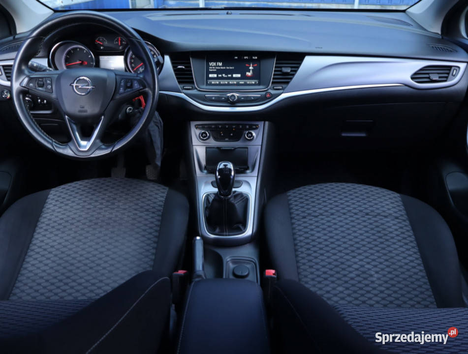 Opel Astra 14 T ASR (kontrola trakcji) Łódź