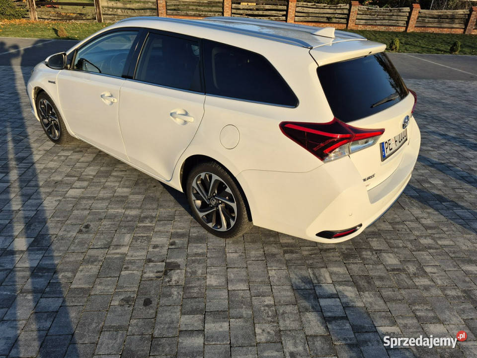 Toyota Auris 18 hybrid climatronic kamera grzane ABS Drelów