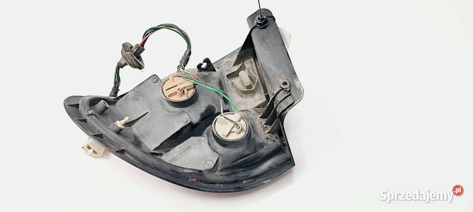 LAMPA LEWA TYŁ MAZDA 323 Motoryzacja Lipno