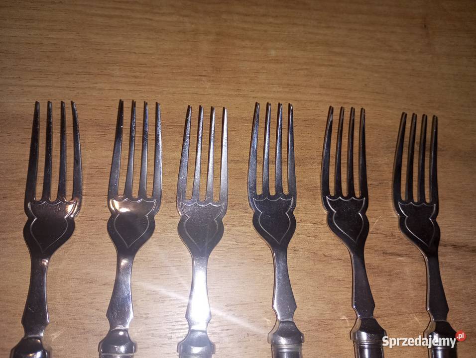 Komplet sztućców z rękojeścią z bakelitu Biłgoraj