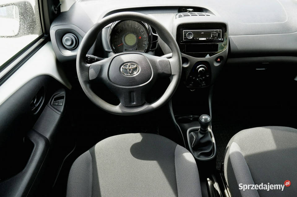 Toyota Aygo 10 72 5d hatchback facelift II 2014 Warszawa
