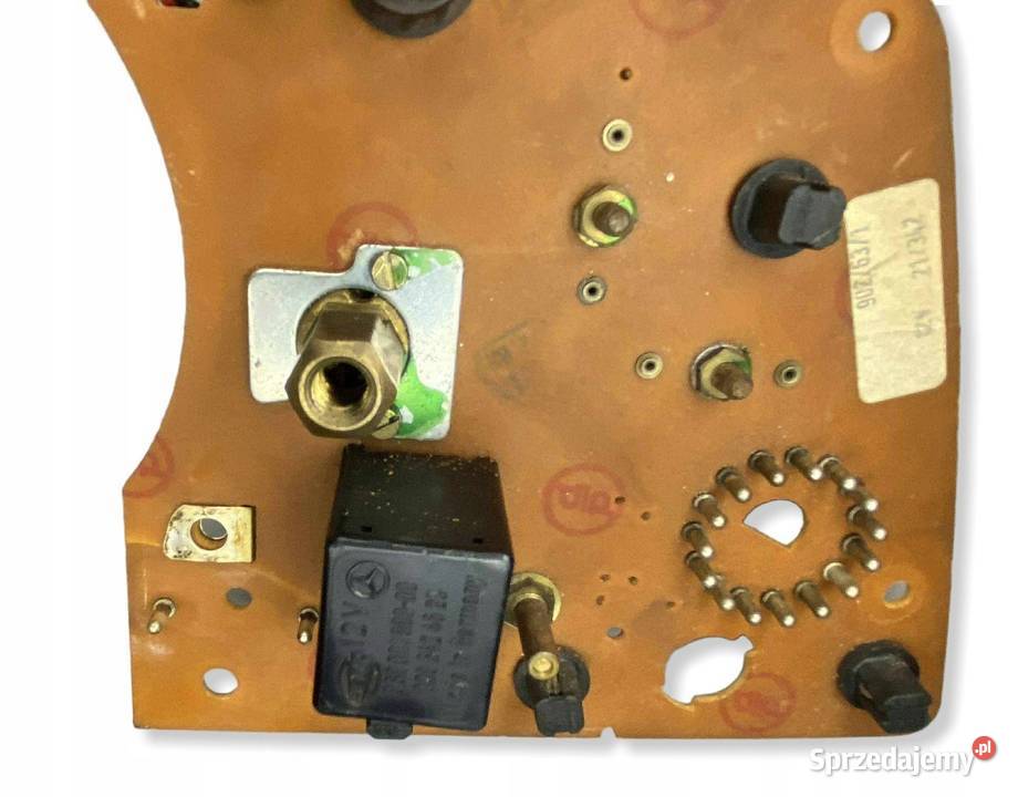 Wskaźniki licznika Benzyna MercedesBenz W123 Liczniki i zegary Łagiewniki