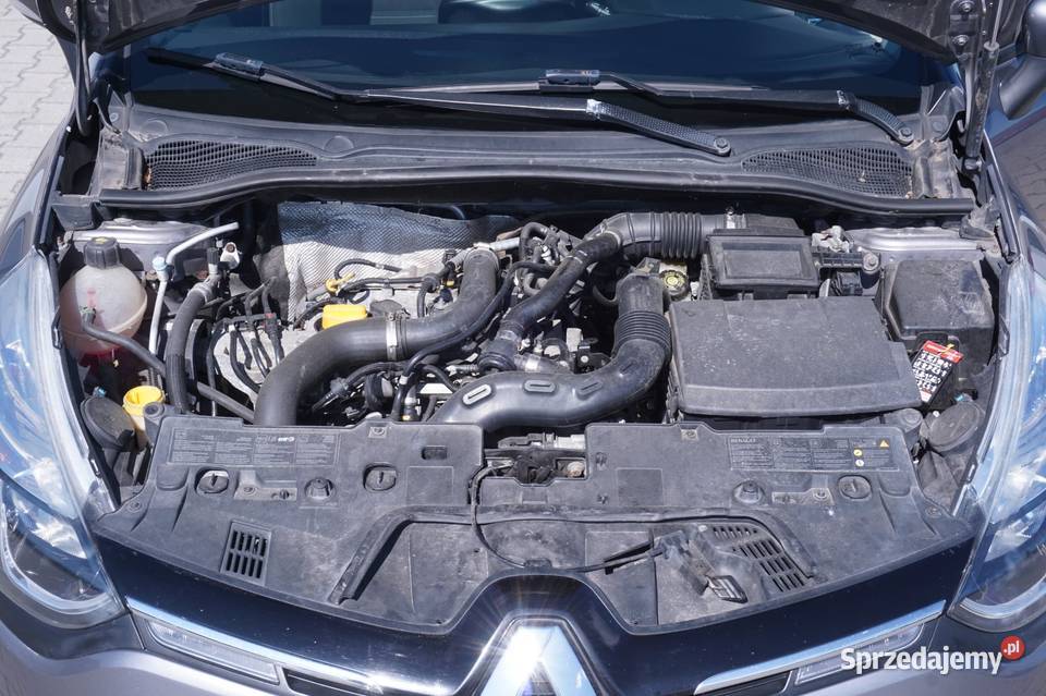 Sprzedam Renault Clio Nadwozie kombi Silnik aluminiowe felgi Złoczew