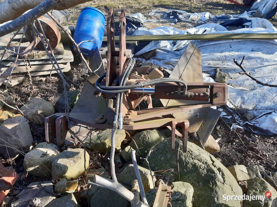 Pług łąkowy do głębokiej orki nieużytków