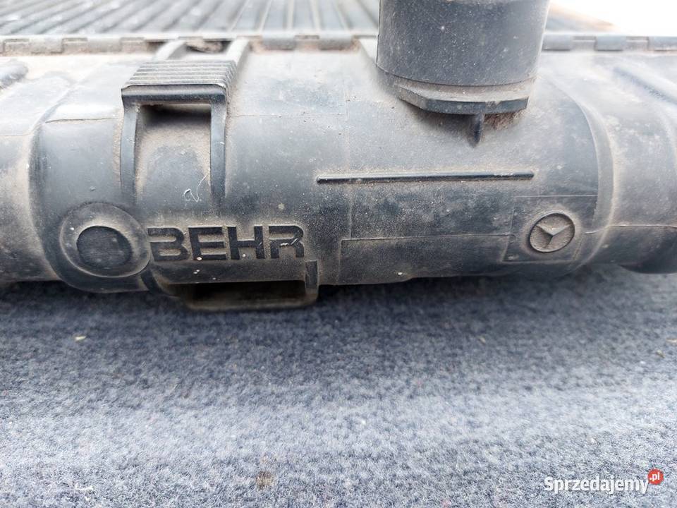 Chłodnica wody Mercedes W123 BEHR 1235010901 Zawiercie