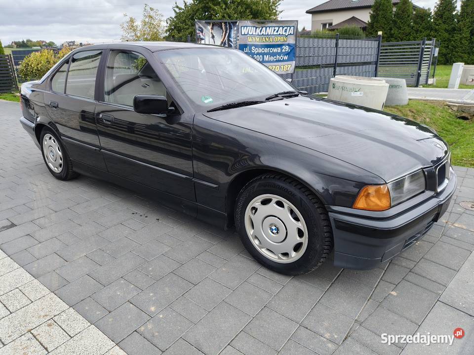 Piękne BMW E36 318i z Niemiec Przebieg 137 1800cm3 Miechów