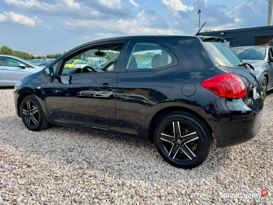 Toyota Auris Uwaga Auris 16 97 Ładna Z N czujnik parkowania Szerominek sprzedam