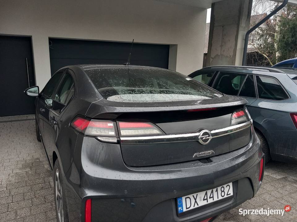 Opel Ampera PHEV Hybryda Plug In Samochody osobowe