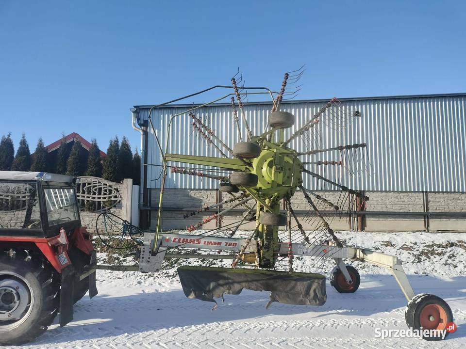 Zgrabiarka karuzelowa Claas liner 780