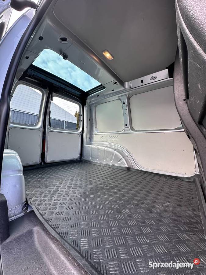 VW Caddy 16 TDI DSG Webasto Podgrzewane fotele kontrola trakcji Furgony