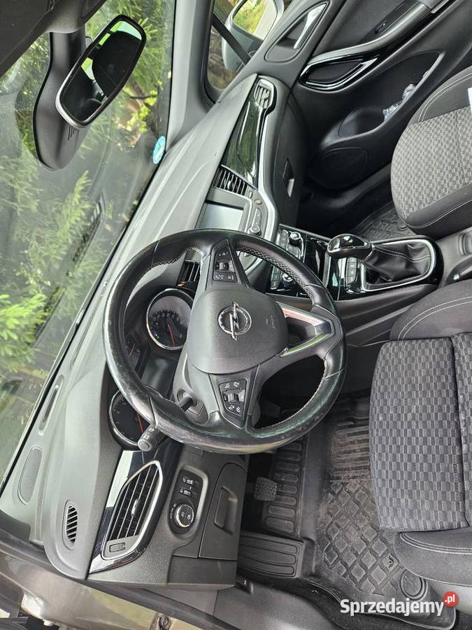 Opel Astra SportsTurer