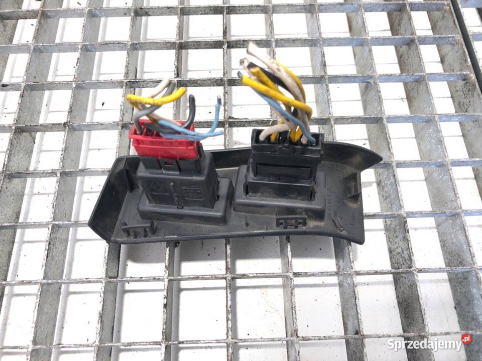 PRZEŁĄCZNIK SZYB LEWYPRZEŁĄCZNIK REGULACJI Mechanizmy opuszczania szyb