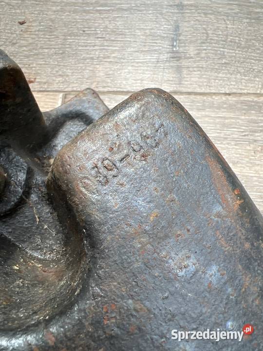 Stare sygnowane żeliwne poidło zwierząt Bystrzyca Kłodzka