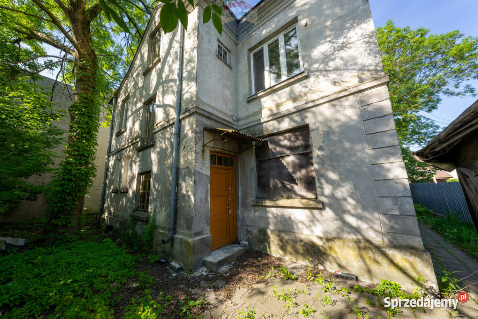 Historyczna willa z potencjałemWłochy Warszawa