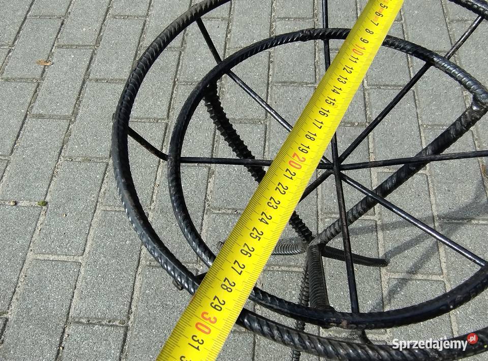 Kwietnik metaloplastyka z prędów solidny PRL Gdynia