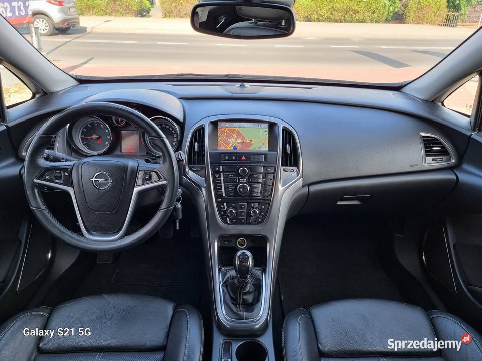 Opel Astra J 14 140 skóra nawigacja alufelgi autoalarm Płońsk