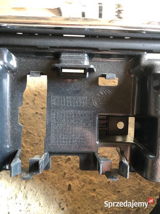 SKODA OCTAVIA 4 IV 19 GRILL GRIL PRZÓD 5E3853653 Kozy sprzedam