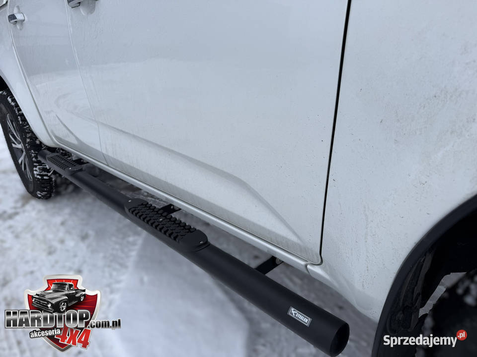 Stopnie boczne z nakładkami plastikowymi Czarne Pasłęk