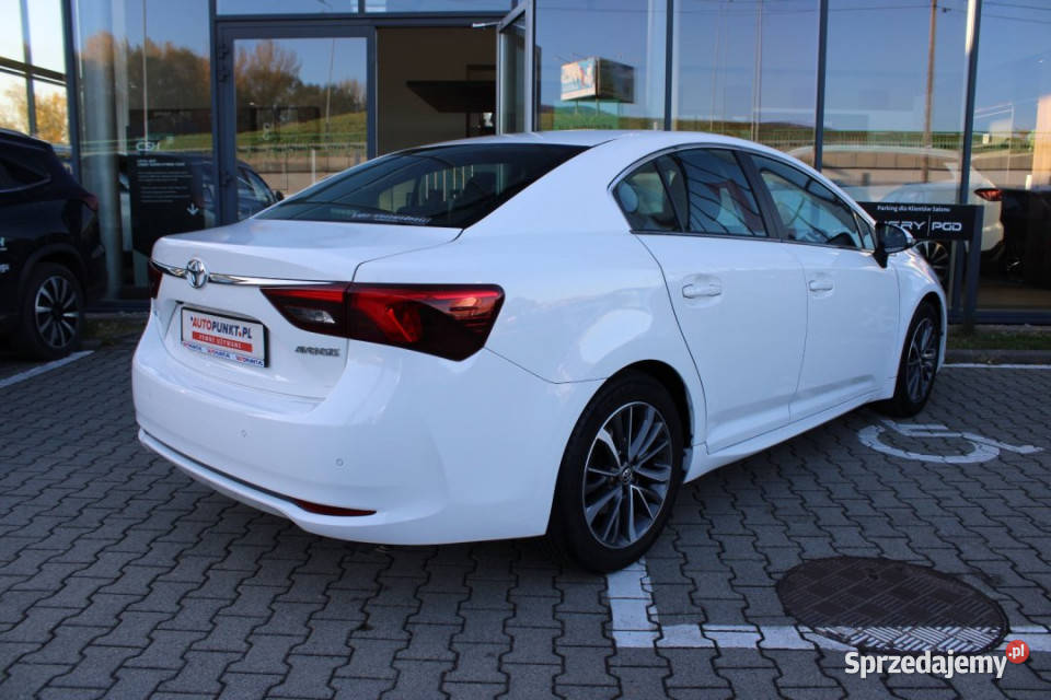 Toyota Avensis 2016r Salon Polska LPG Kamera nieuszkodzony Bielsko-Biała