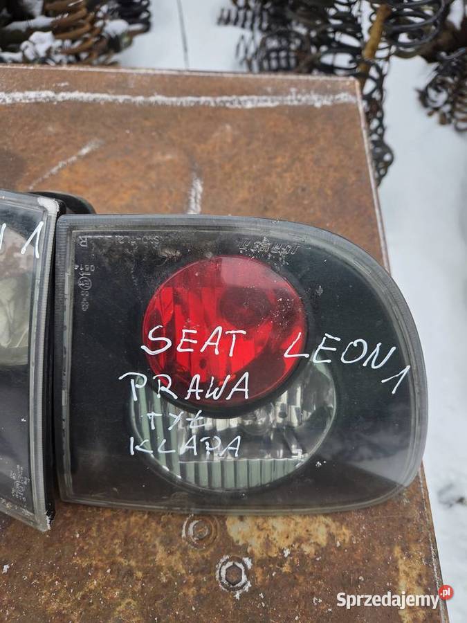 Tylne lampy seat Leon 1