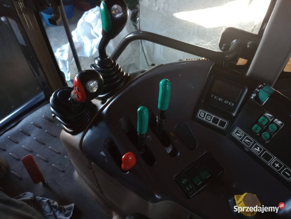 Renault Ares 710 rz Lachówka Duża