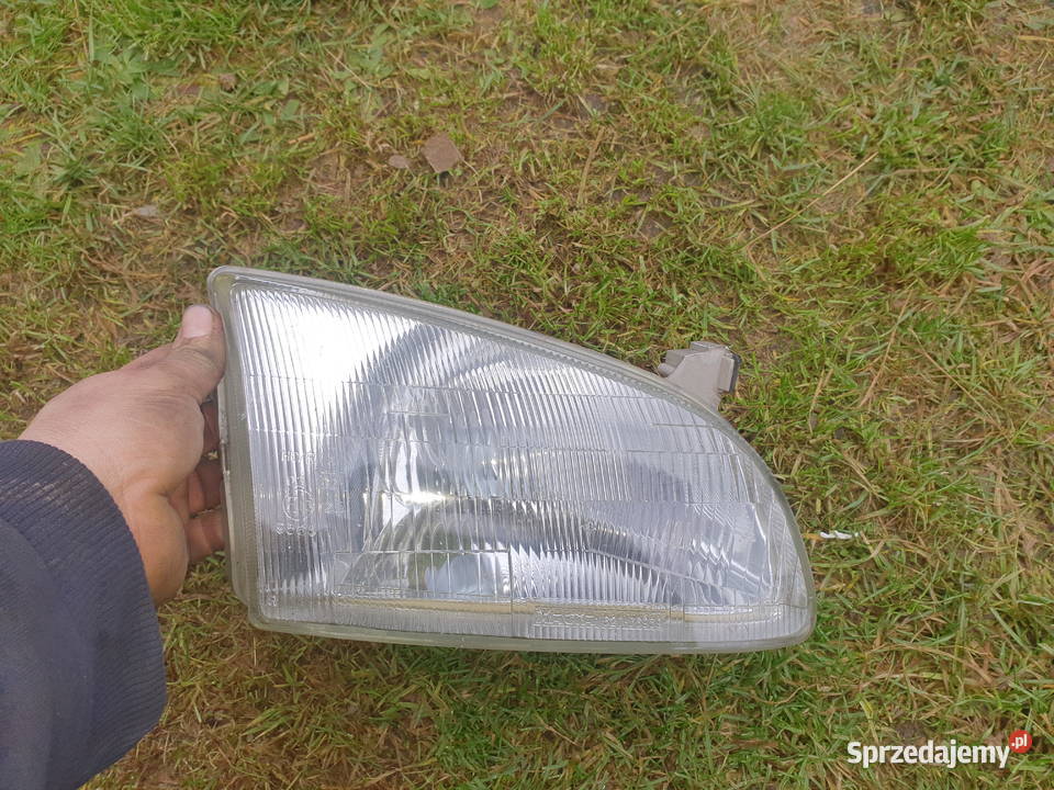 Lampa przednia prawa toyota Starlet P9 9699 Kraków