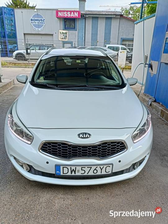 KIA JD CEED KOMBI 16 3 135 99 KW 2015 Stan odtwarzacz DVD Wrocław