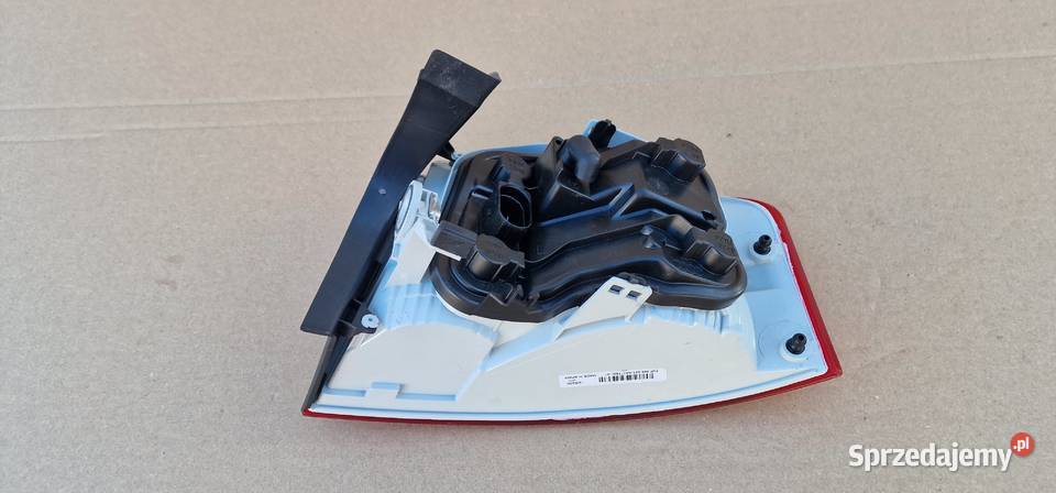 AUDI A4 B7 SEDAN LAMPA LEWA TYŁ ORYGINAŁ IDEALNA