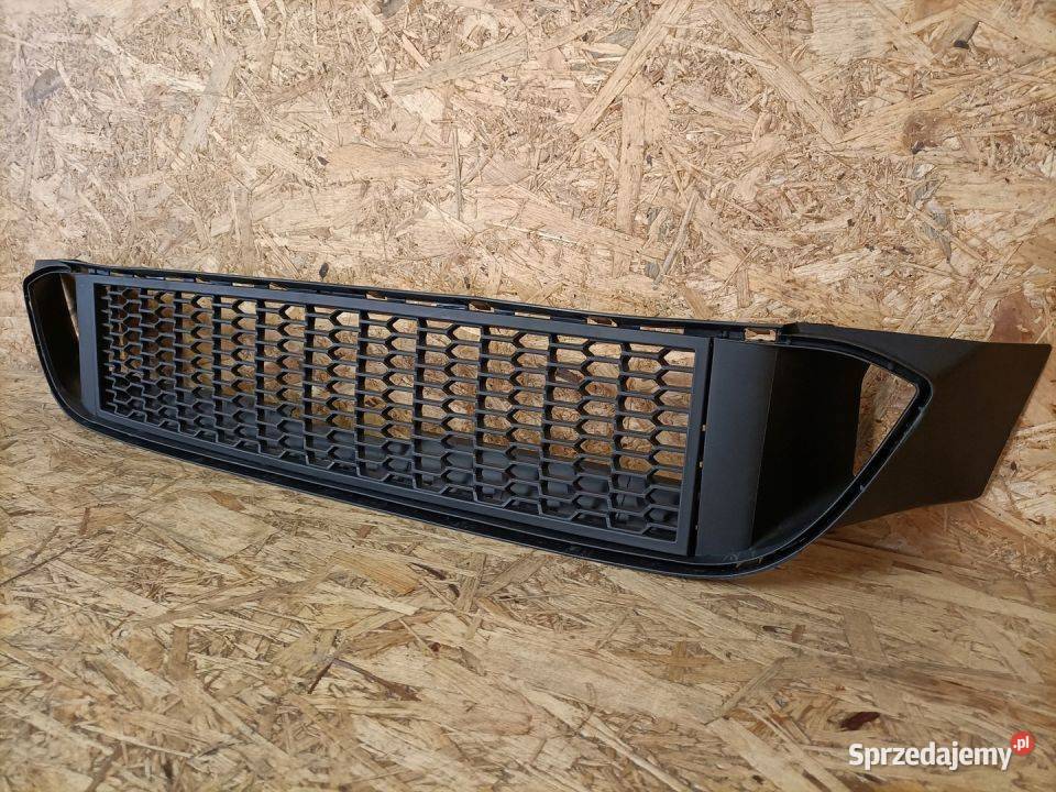 BMW 5 F10 MPAKIET KRATKA ATRAPA ŚRODKOWA PRZÓD Pleszew