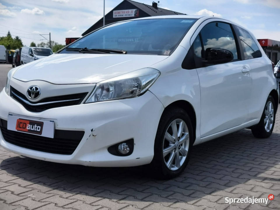 Toyota Yaris 10 benzyna 70 PORYSOWANA Hatchback Kęty